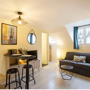 Apartamento Sttudio Champs Elysees, Paris