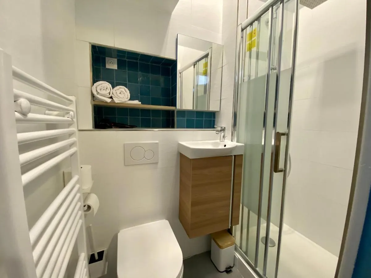 Apartment Studio Aboukir 1 Paris